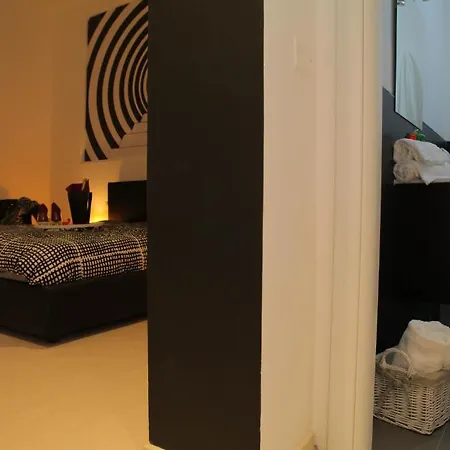 Bed and breakfast Chroma Italy - Ena Roma
