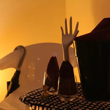 Chroma Italy - Ena Bed & Breakfast Rom